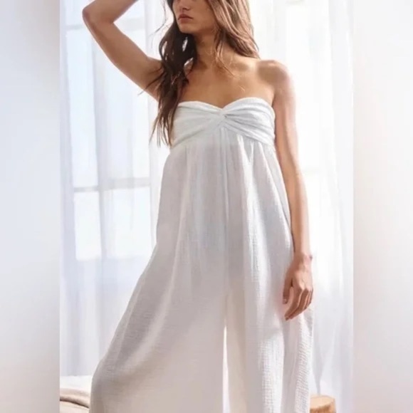 Bucketlist Wide Leg Tube Solid Jumpsuits - White - Picture 6 of 7